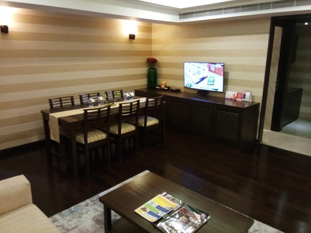 Fortune Select Grand Ridge - Member ITC Hotel Group Tirupati Exterior foto A suite at the Taj Mahal Palace, Mumbai