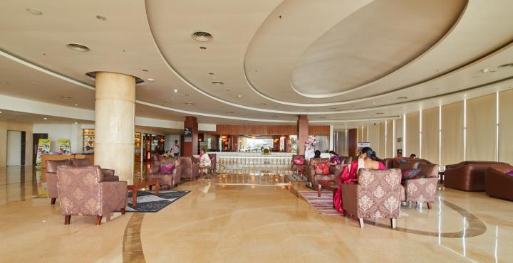 Fortune Select Grand Ridge - Member ITC Hotel Group Tirupati Exterior foto The lobby of the hotel