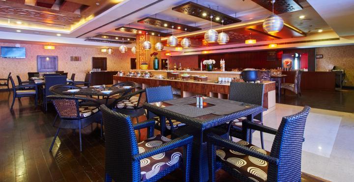 Fortune Select Grand Ridge - Member ITC Hotel Group Tirupati Exterior foto The interior of the restaurant