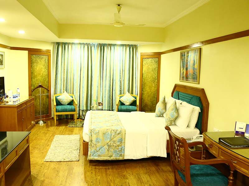 Fortune Select Grand Ridge - Member ITC Hotel Group Tirupati Exterior foto A room at the hotel