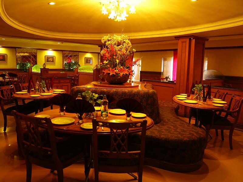 Fortune Select Grand Ridge - Member ITC Hotel Group Tirupati Exterior foto The interior of the restaurant